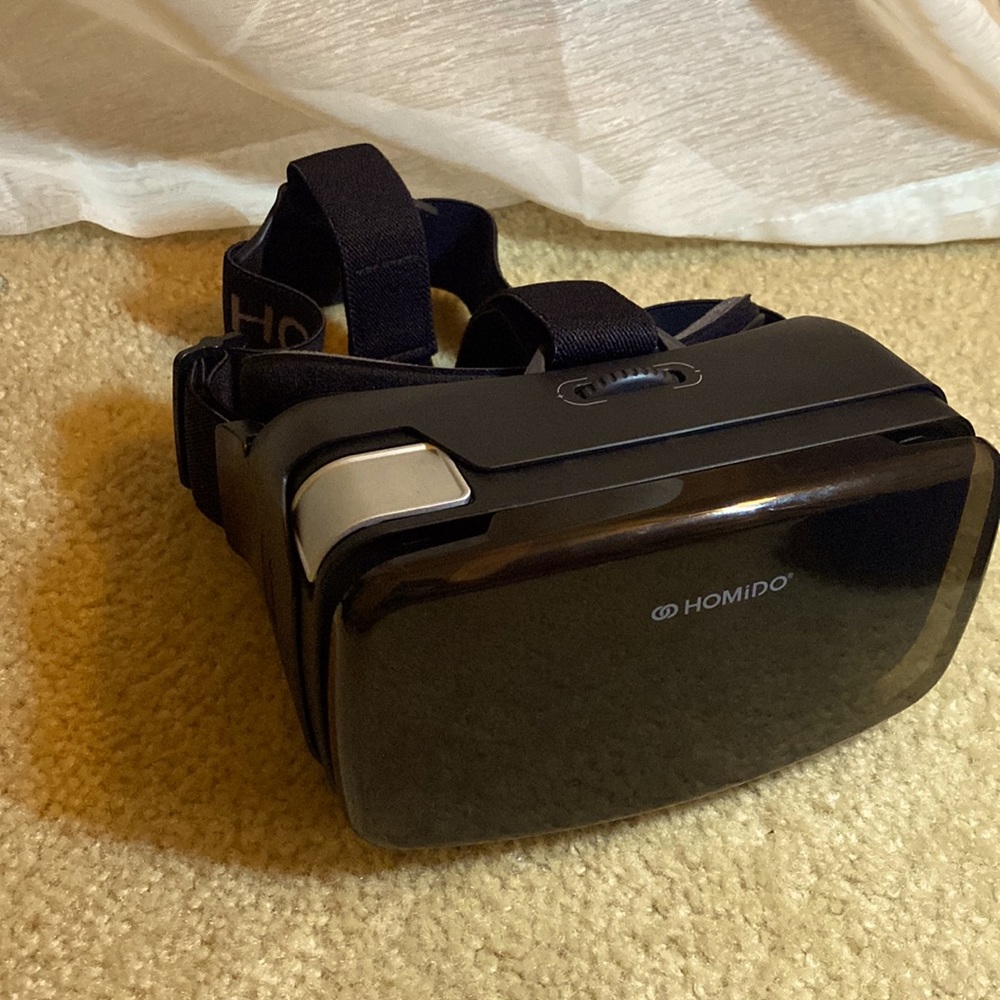 Virtual Reality Headset for sale! Never used, and in great shape for only $15!
